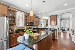 Photo #6: 6403604 Listing