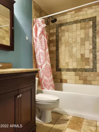 Photo #3: 6403717 Listing