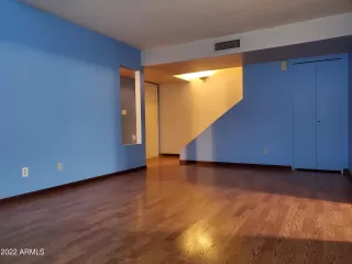 Photo #6: 6403717 Listing