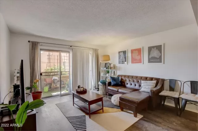 MLS: 6403967 Condo For Sale