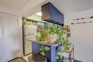 Photo #4: 6403967 Listing