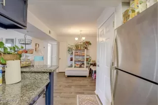 Photo #5: 6403967 Listing