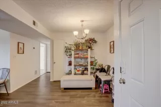 Photo #6: 6403967 Listing