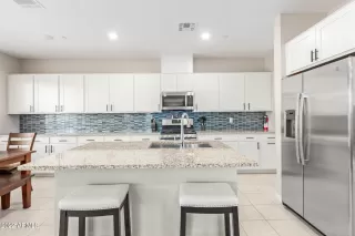 Photo #3: 6404021 Listing