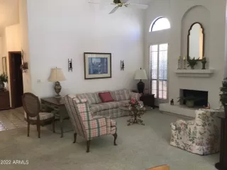 Photo #6: 6404119 Listing