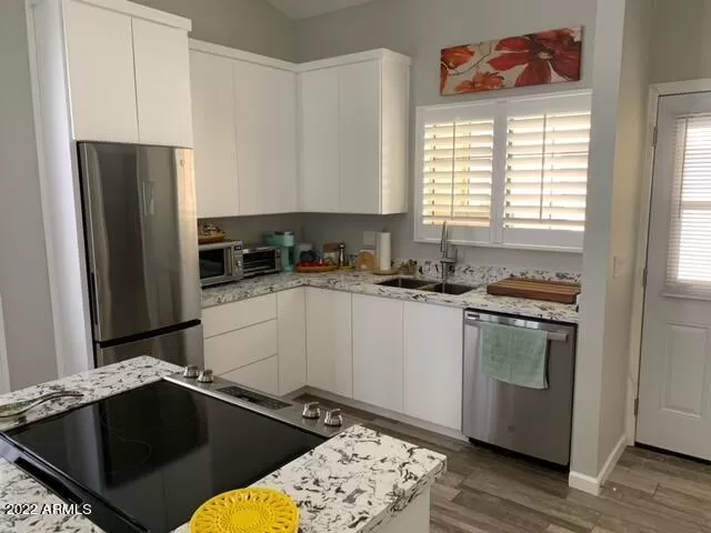 MLS: 6404142 Condo For Sale