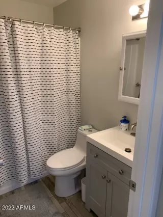 Photo #5: 6404142 Listing