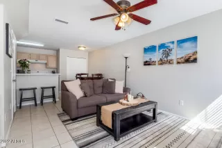 Photo #5: 6404977 Listing