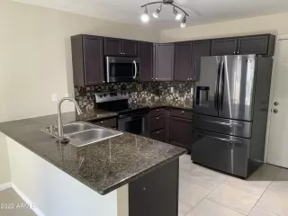 Photo #5: 6405103 Listing 