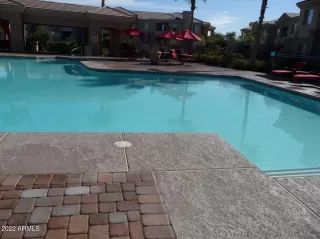 Photo #6: 6405463 Listing