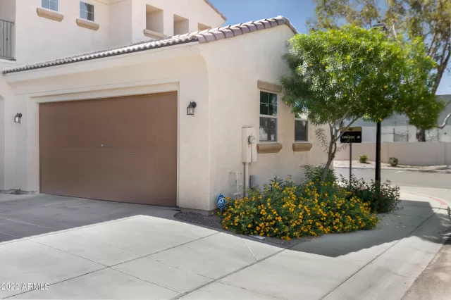 MLS: 6405704 Condo For Sale