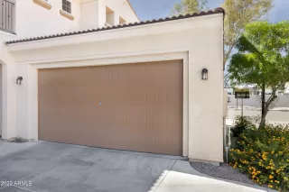 Photo #2: 6405704 Listing