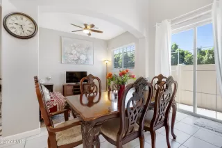 Photo #6: 6405704 Listing