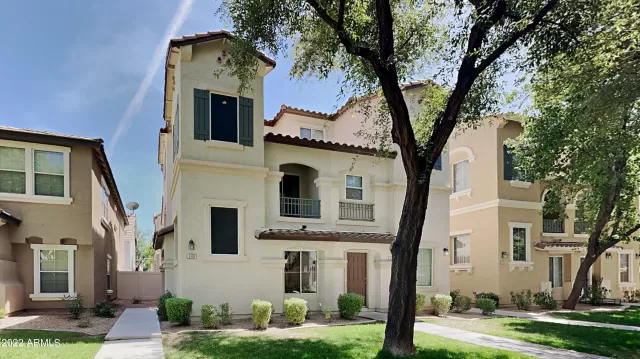 MLS: 6405866 Condo For Sale