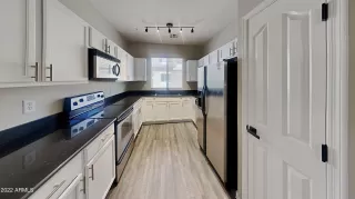 Photo #1: 6405866 Listing 