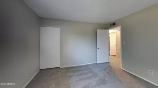 Photo #6: 6405877 Listing 