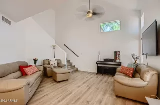 Photo #4: 6405926 Listing