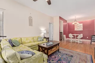 Photo #5: 6406172 Listing