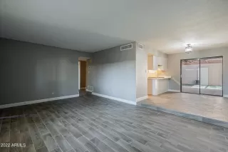 Photo #5: 6406279 Listing