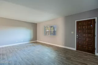 Photo #6: 6406279 Listing