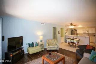 Photo #5: 6406418 Listing 