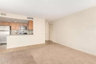 Photo #6: 6406450 Listing