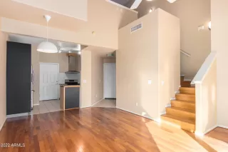 Photo #5: 6406517 Listing