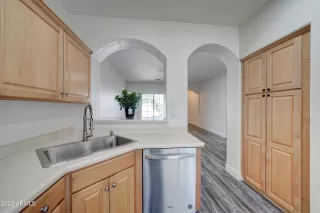 Photo #6: 6406739 Listing