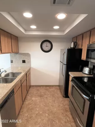 Photo #6: 6406942 Listing