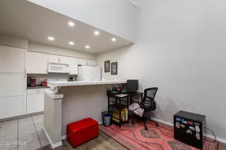 Photo #4: 6406988 Listing