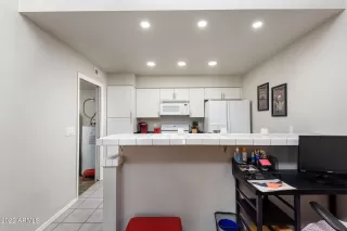 Photo #5: 6406988 Listing