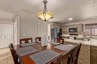 Photo #4: 6407207 Listing 