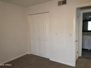 Photo #6: 6407269 Listing