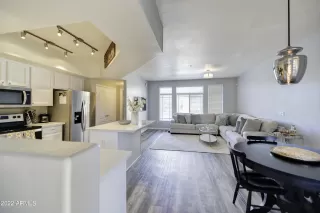 Photo #2: 6407317 Listing