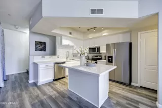 Photo #3: 6407317 Listing