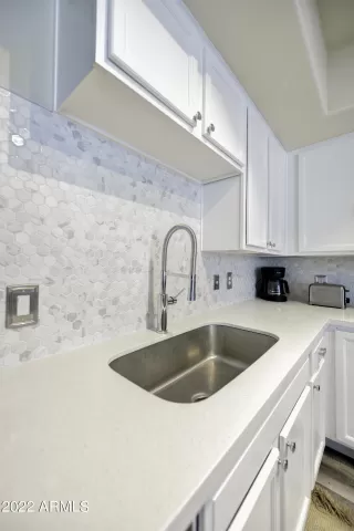 Photo #5: 6407317 Listing