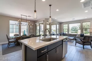 Photo #5: 6407581 Listing 