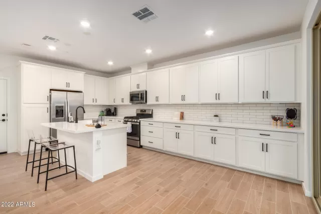 MLS: 6407758 Condo For Sale