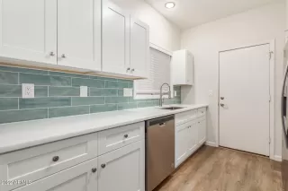 Photo #2: 6407773 Listing