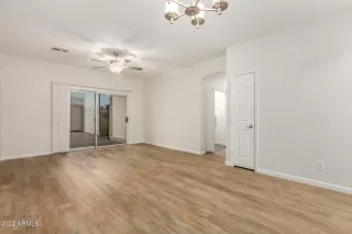 Photo #3: 6407773 Listing