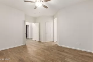 Photo #6: 6407773 Listing