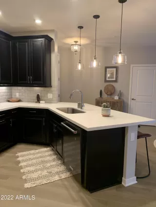 Photo #6: 6407822 Listing 