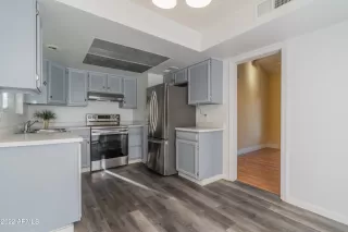 Photo #2: 6407831 Listing 