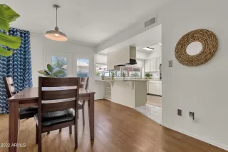 Photo #5: 6408015 Listing