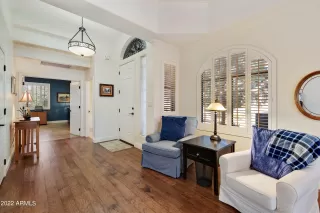 Photo #5: 6408110 Listing