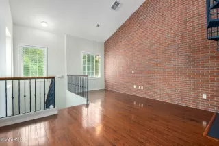 Photo #3: 6408570 Listing