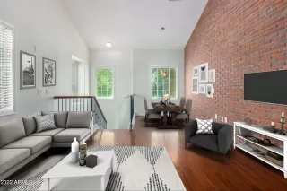 Photo #5: 6408570 Listing