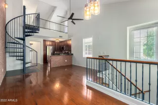 Photo #6: 6408570 Listing