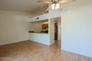 Photo #5: 6408600 Listing 