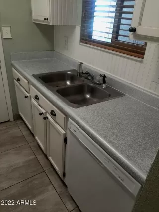 Photo #5: 6408710 Listing 